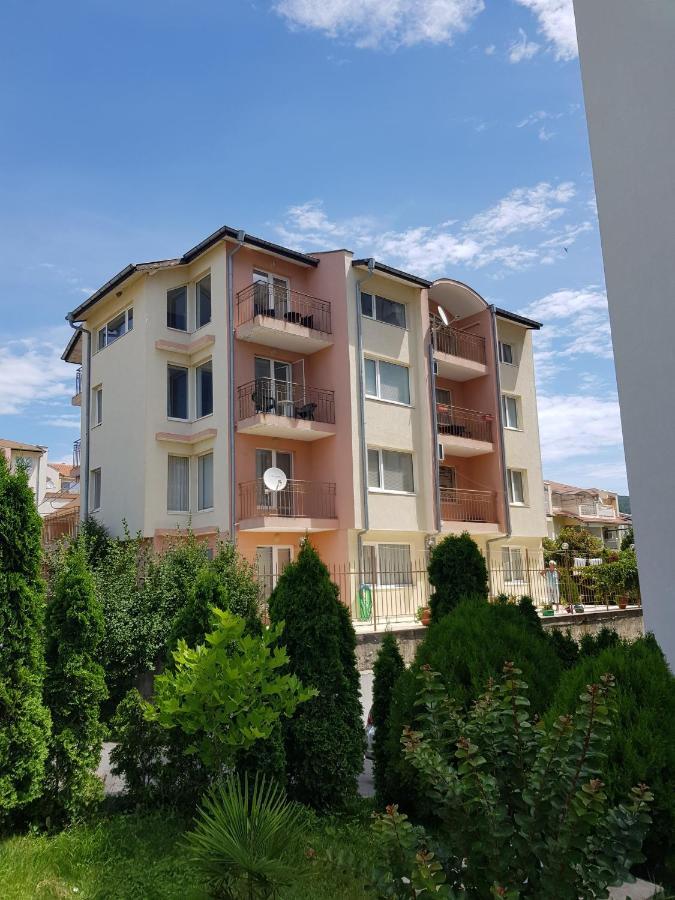 Zaliv Apartments House Свети-Влас Экстерьер фото